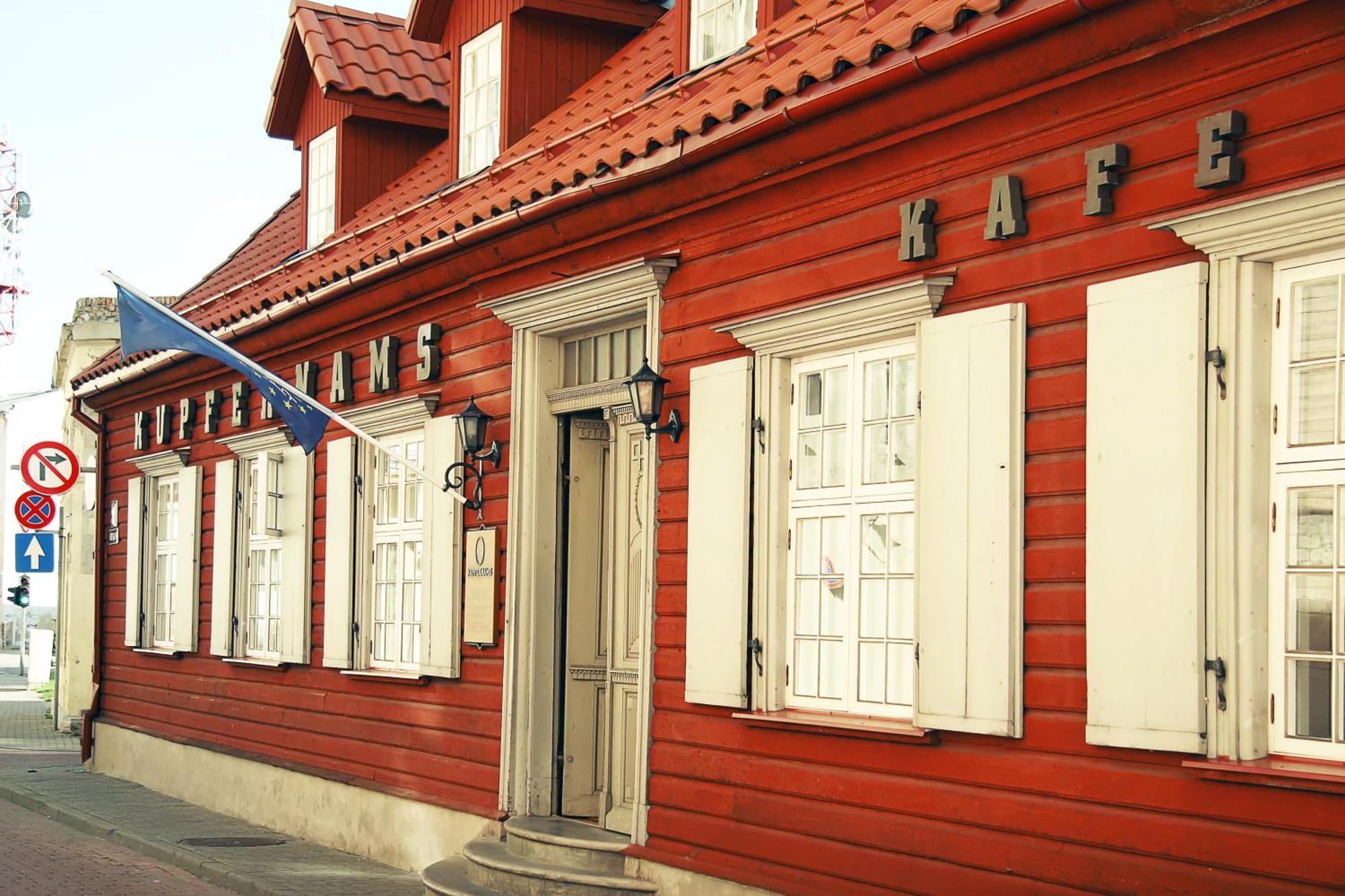 Kupfernams Hotel Ventspils Exterior photo