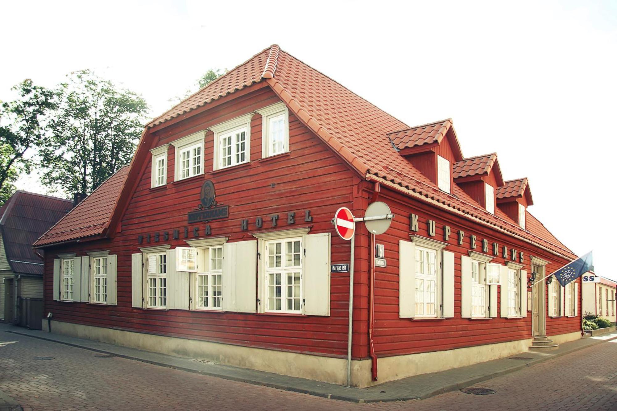 Kupfernams Hotel Ventspils Exterior photo